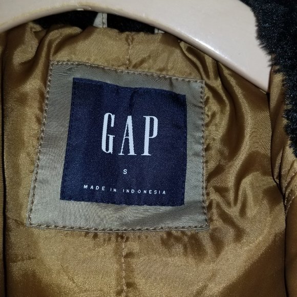 Gap hooded bomber puffer jacket - Picture 2 of 4